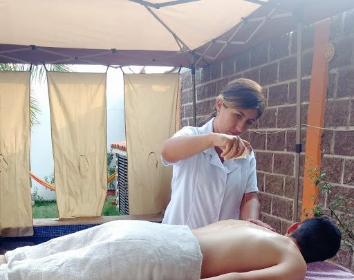 Abhyanga Masaje Tú Espacio.